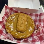 Biscoff and Marshamallow Cookie Pie Mini